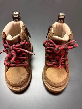 UGG Kids’ Robley Waterproof Boot